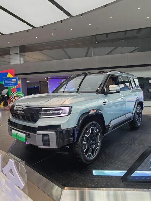 惠州319比亚迪方程豹硬派越野的爆款，英菲尼迪35周年与你共成长